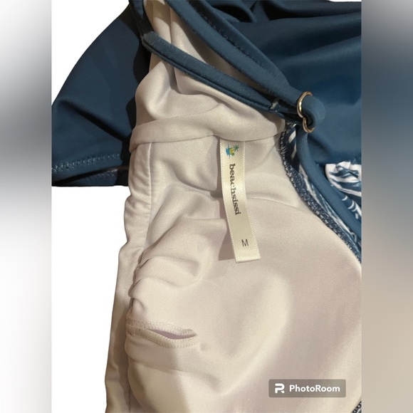 NWOT Swimsuit by Beachsissi Size M - Picture 5 of 7